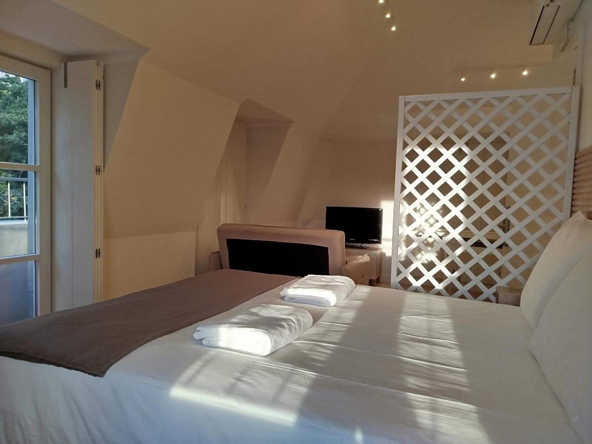 Ajuda Palace Inn Lisbon Apartments ภายนอก รูปภาพ