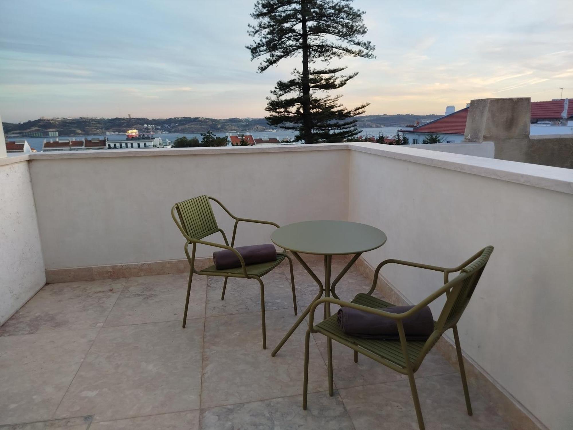 Ajuda Palace Inn Lisbon Apartments ภายนอก รูปภาพ